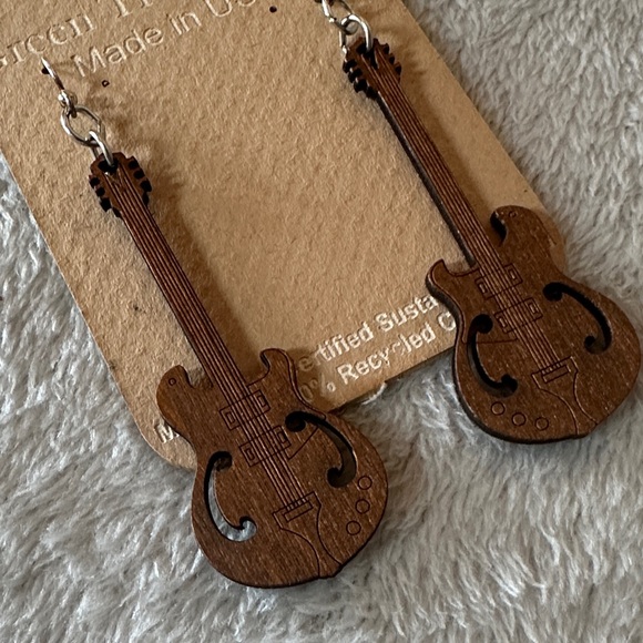 Brown wooden Guitar Earrings NWT - Picture 5 of 6